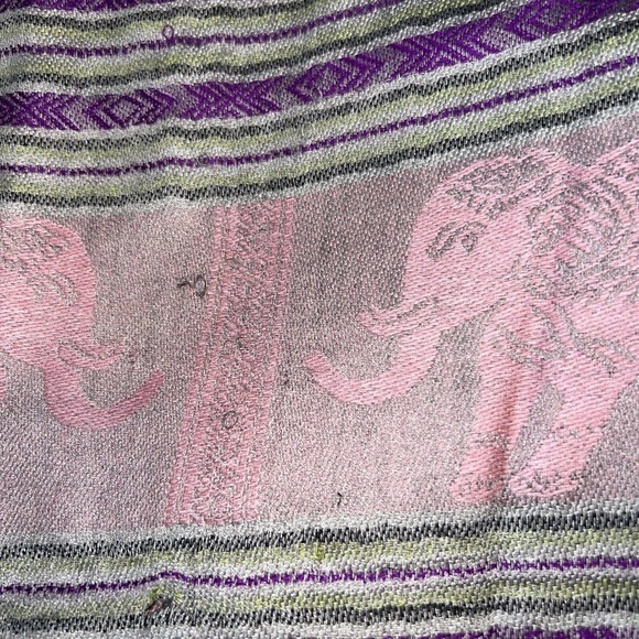 Pashmina Shawl Wrap Scarf Womens Purple Pink Gray w/ Elephant Print fringed ends - Picture 11 of 11